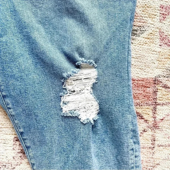 Madewell• The girl jean - Picture 3 of 4